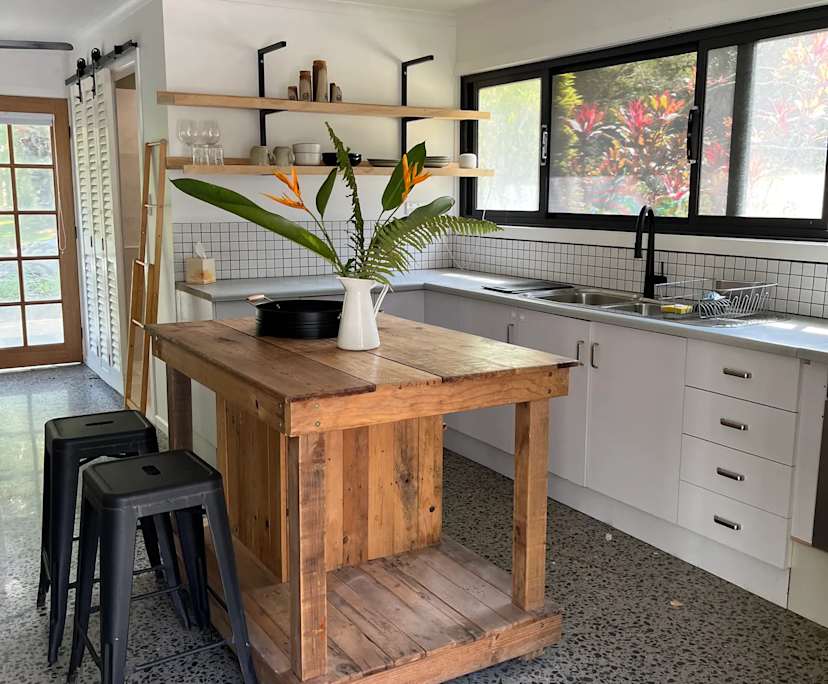 $460, Homestay, 1 bathroom, Fishery Falls QLD 4871