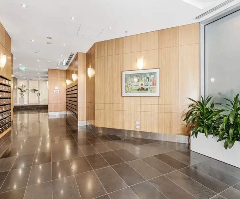 $960, Whole-property, 2 bathrooms, Melbourne VIC 3000