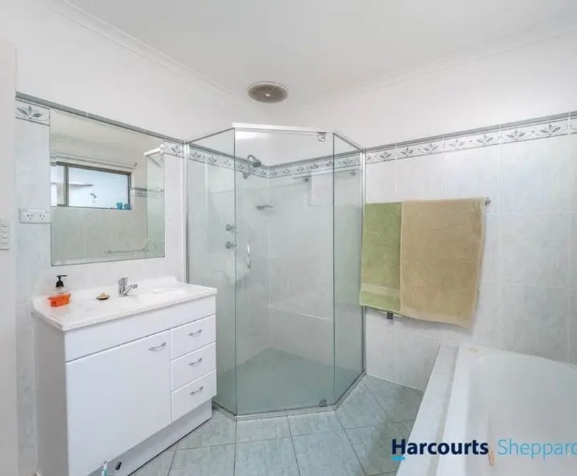 Room for Rent in Crafers West, Adelaide 125, Unfu...