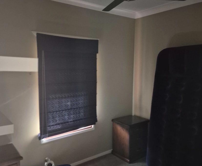 Room in a share house