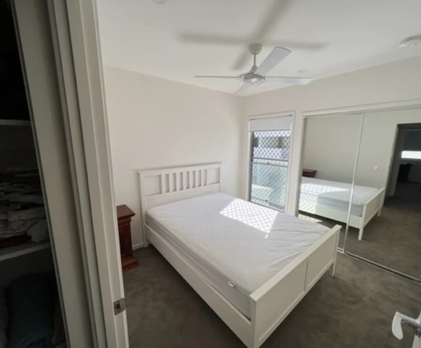 Room for Rent in Cannon Hill, Brisbane 280, Flexi...