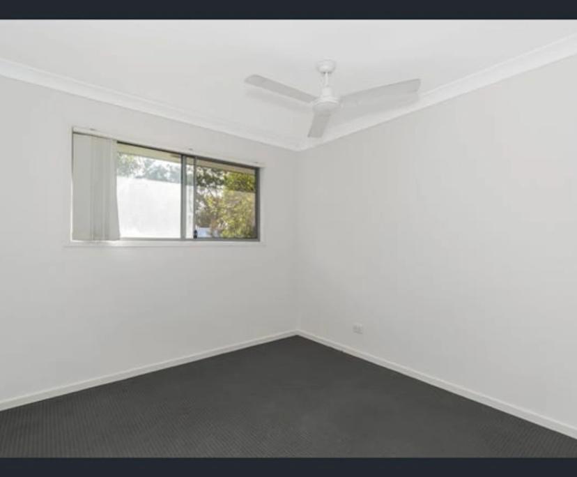 $330, Share-house, 3 bathrooms, Pimpama QLD 4209