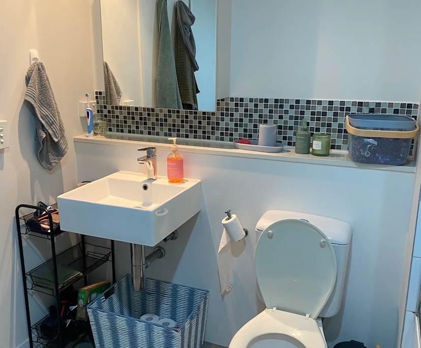 Unfurnished room in a flatshare