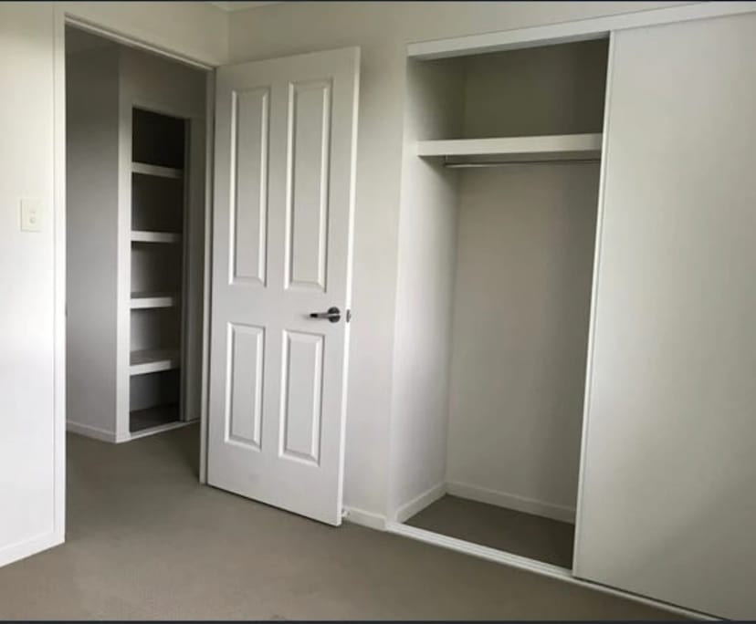 $250, Flatshare, 3 bathrooms, Doolandella QLD 4077