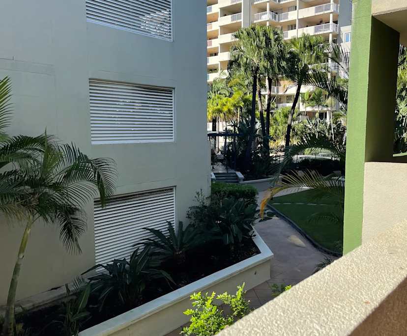 Whole property with 1 room for rent