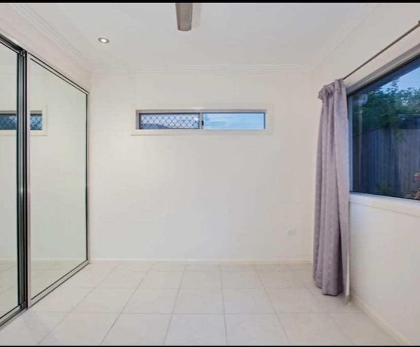 $1,000, Whole-property, 4 bathrooms, Redlynch QLD 4870