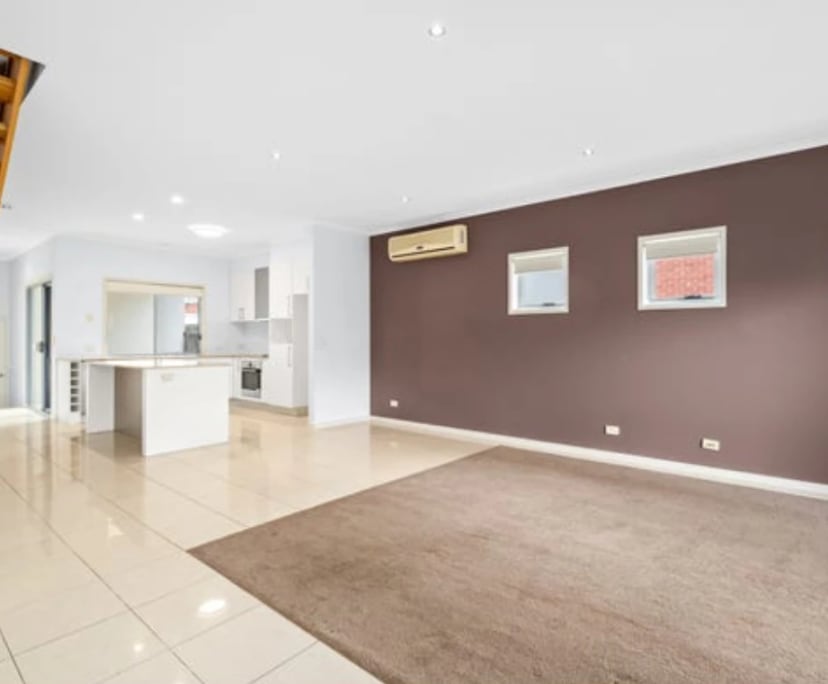 $385, Share-house, 3 bathrooms, Carina Heights QLD 4152