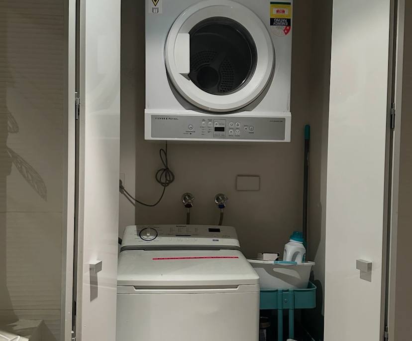 $380, Flatshare, 3 bathrooms, Southbank VIC 3006