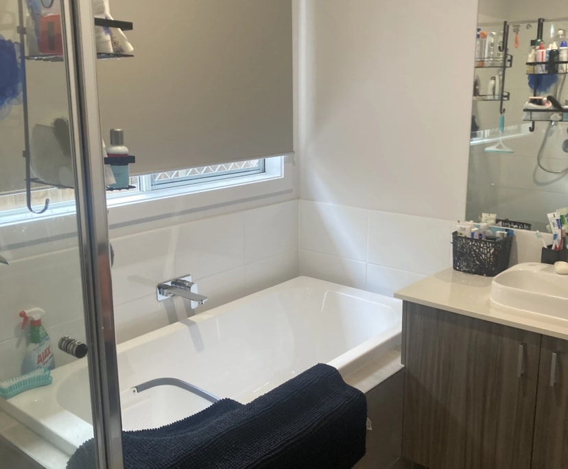 $250, Share-house, 4 bathrooms, Park Ridge QLD 4125