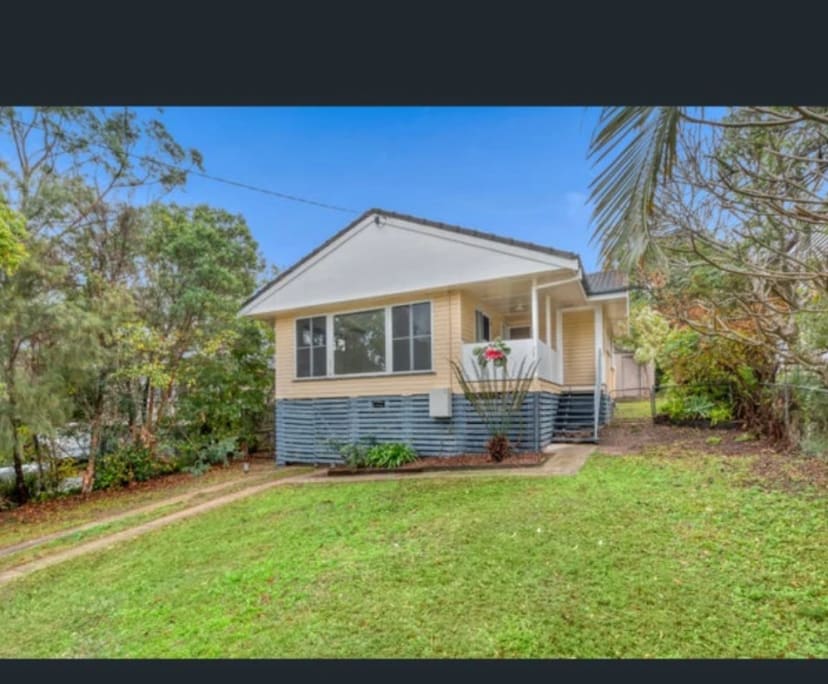 Room in a share house