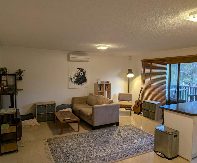 Furnished room in a flatshare