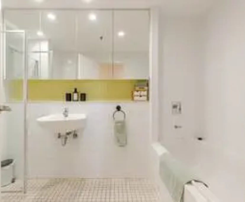 $500, 1-bed, 1 bathroom, Glenelg SA 5045