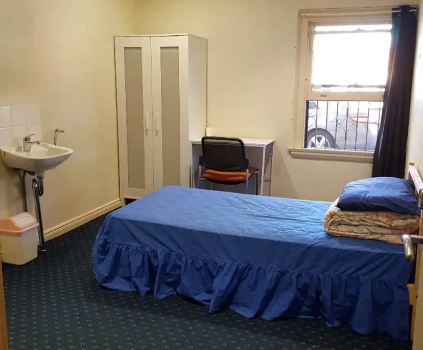 Furnished room in a share house