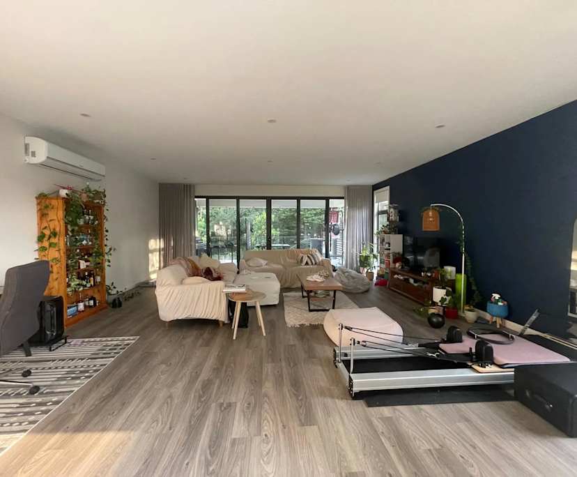 Room in a share house