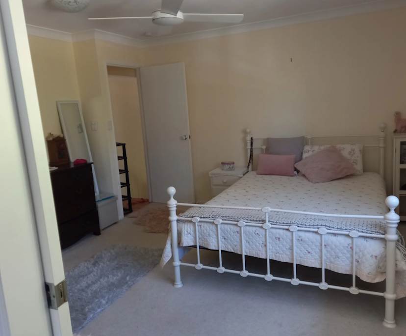 Furnished room in a share house