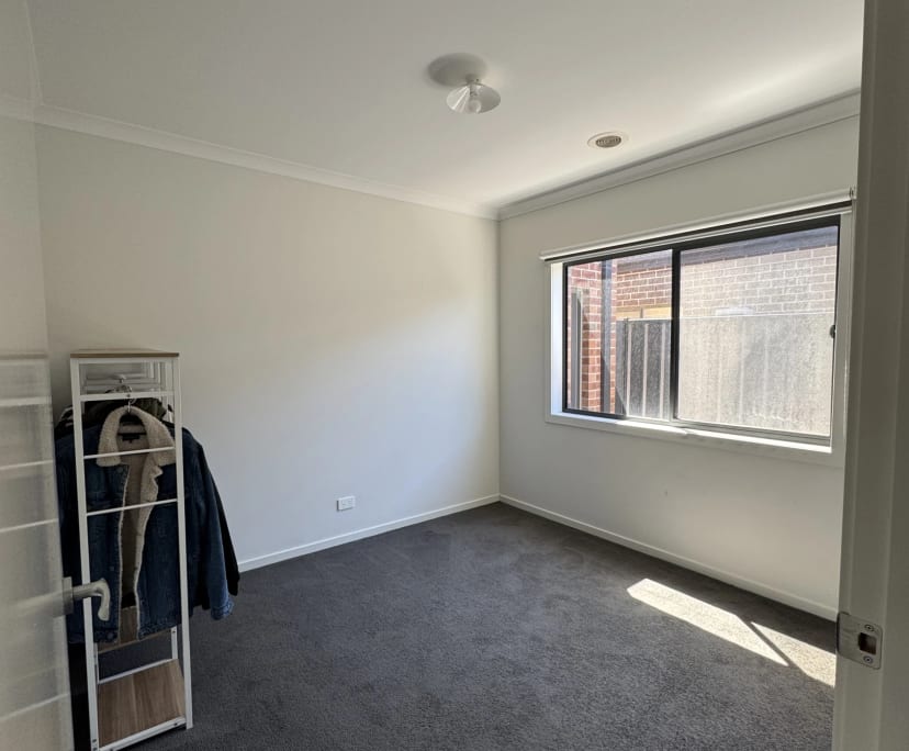 $350, Share-house, 3 bathrooms, Kalkallo VIC 3064