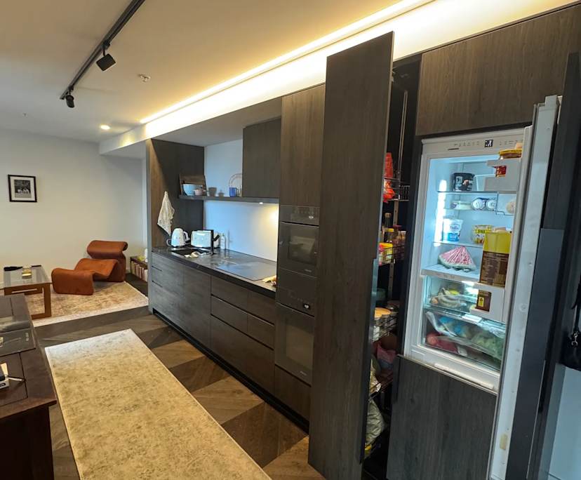 Unfurnished room in a flatshare