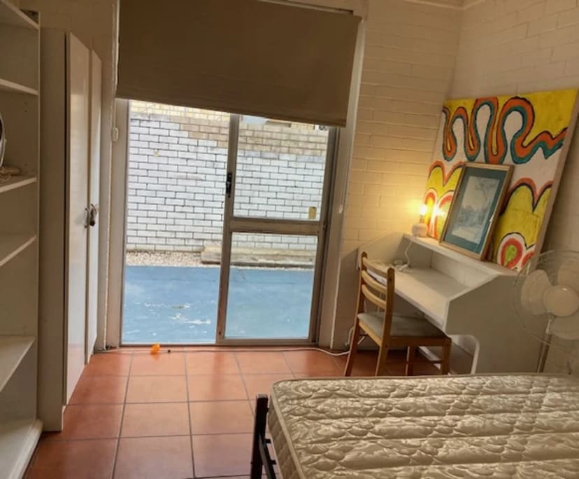 $550, 1-bed, 1 bathroom, Surfers Paradise QLD 4217