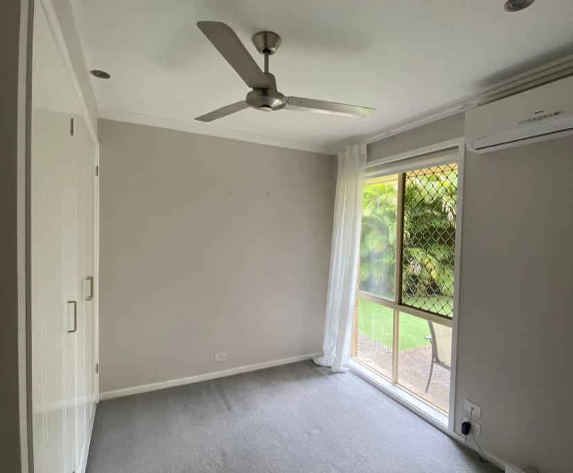 Unfurnished room in a share house