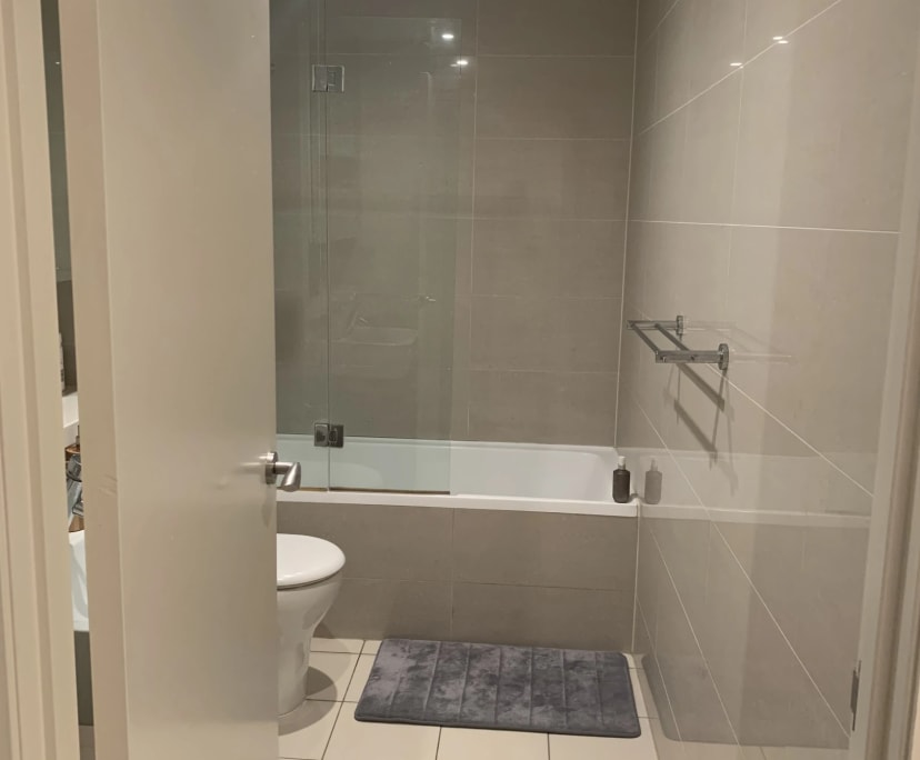 $290, Flatshare, 2 bathrooms, Rhodes NSW 2138