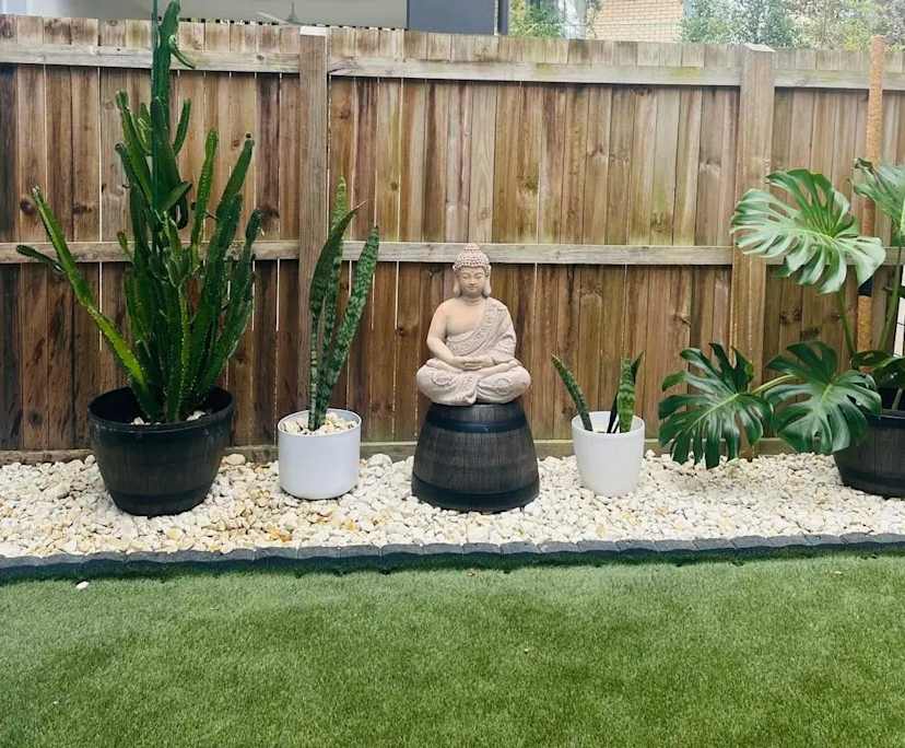 $350, Flatshare, 2 bathrooms, Holland Park West QLD 4121
