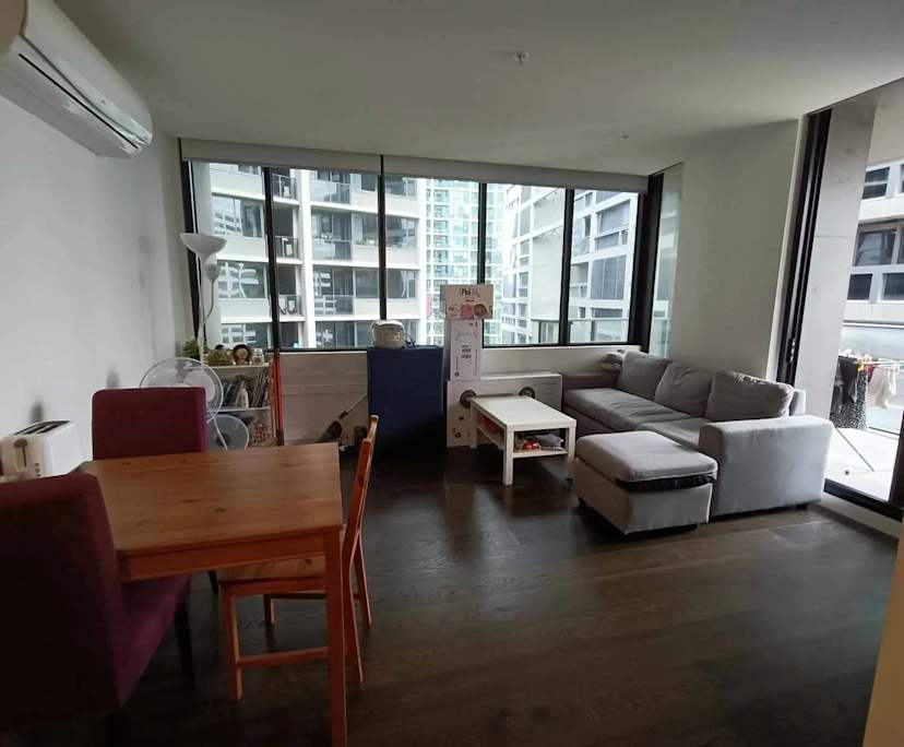 Furnished room in a flatshare