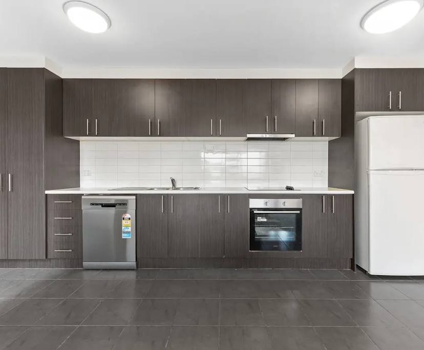 $650, Whole-property, 2 bathrooms, Footscray VIC 3011