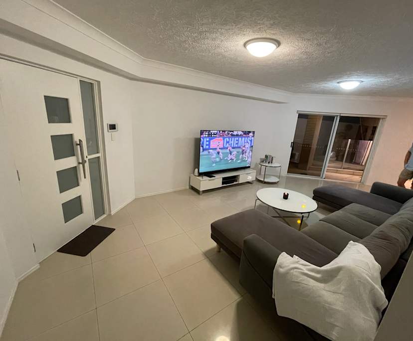 $450, Share-house, 3 bathrooms, Mermaid Beach QLD 4218