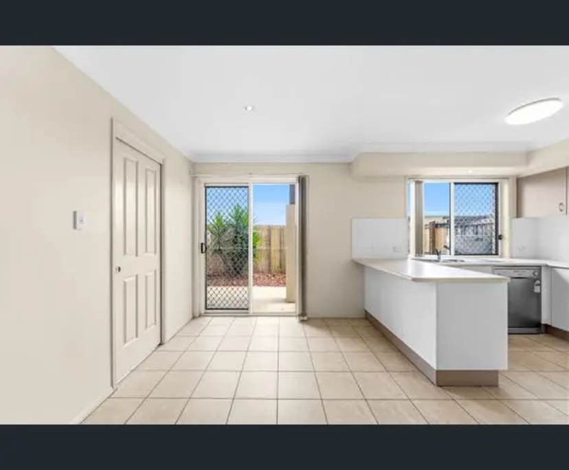 $325, Share-house, 3 bathrooms, Calamvale QLD 4116