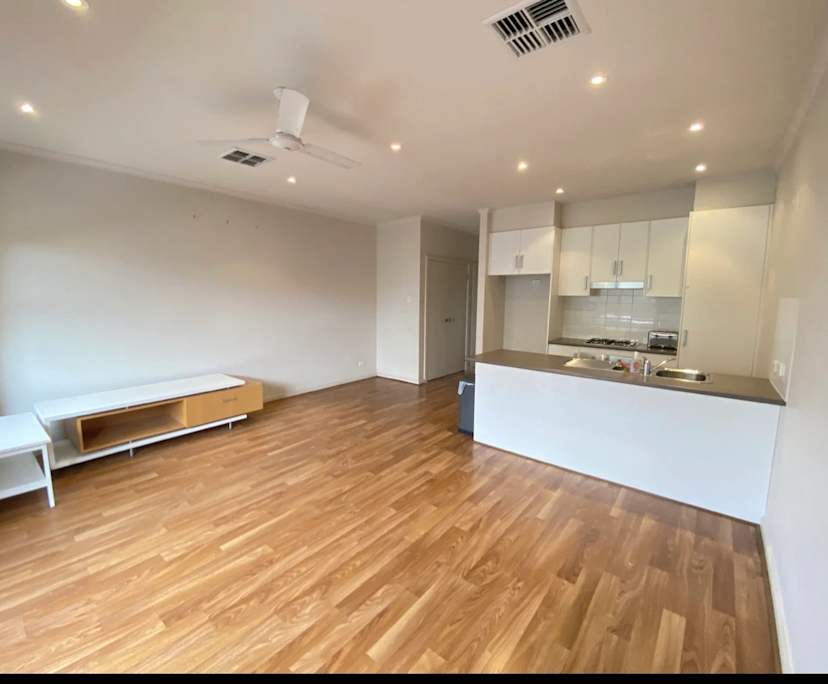 Room in a share house