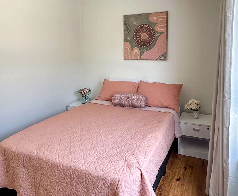 $700, Whole-property, 2 bathrooms, Saint Kilda East VIC 3183