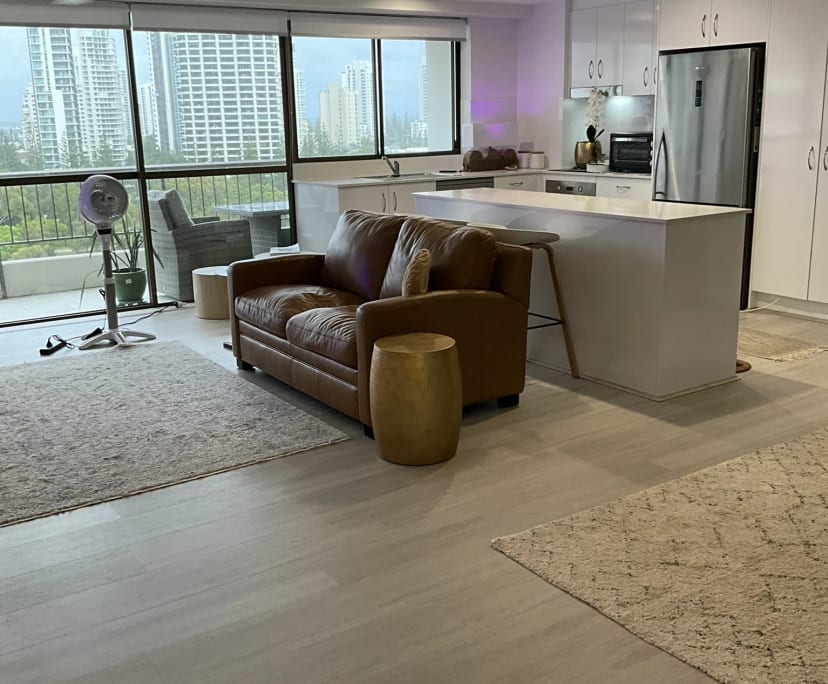 Furnished room with ensuite in a flatshare
