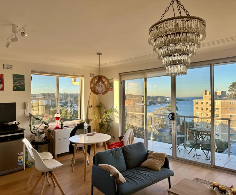 Furnished room in a flatshare