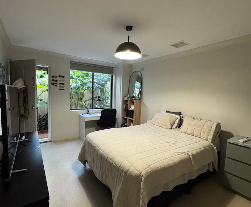 Furnished room with own bathroom