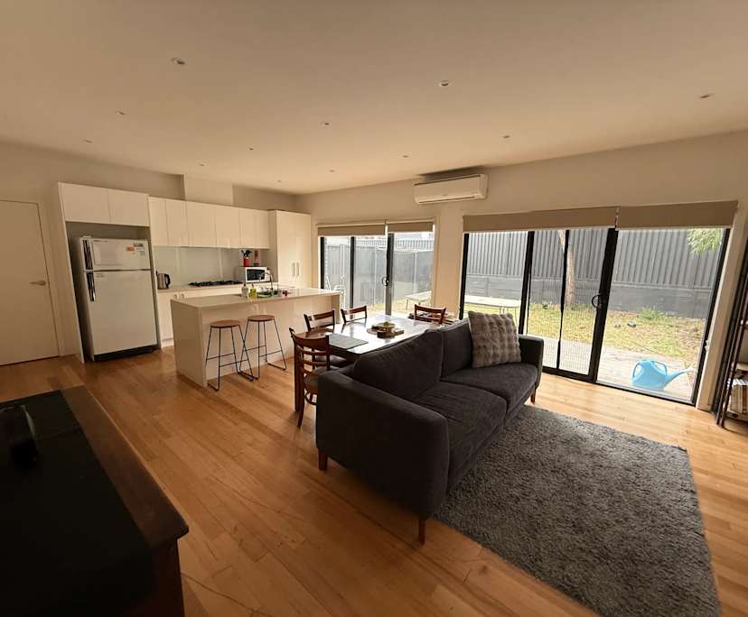 $180, Share-house, 3 bathrooms, Geelong West VIC 3218