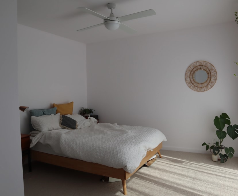 Room in a share house