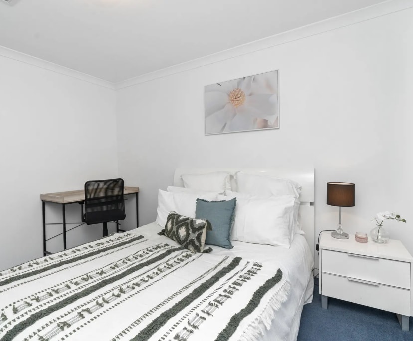 Room for Rent in Success, Perth 210, Furnished, S...