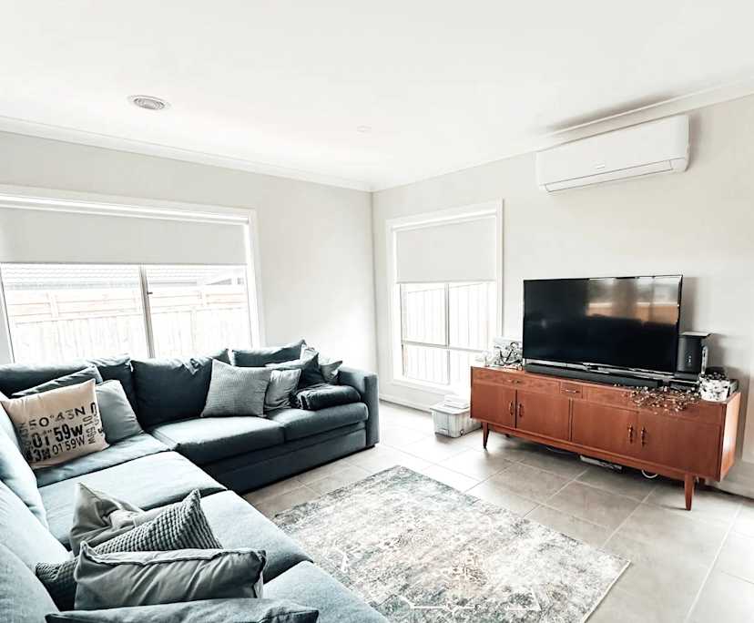 Unfurnished room with own bathroom