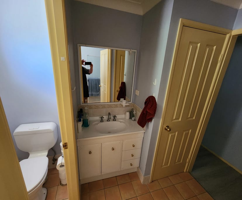 $250, Homestay, 3 bathrooms, Westdale NSW 2340