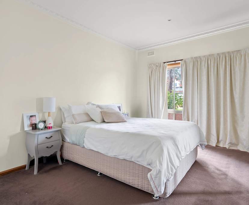 Whole property with 3 rooms for rent
