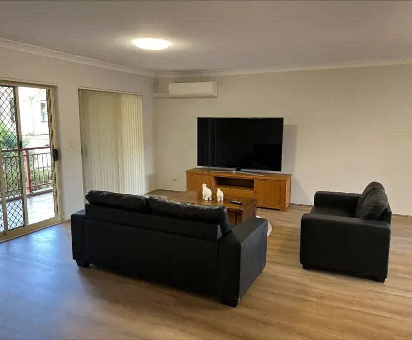 $300, Flatshare, 3 bathrooms, Chippendale NSW 2008