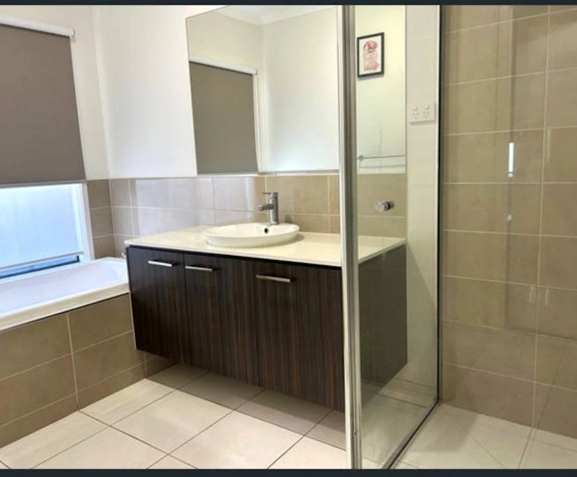 $180, Share-house, 2 rooms, Clyde North VIC 3978, Clyde North VIC 3978