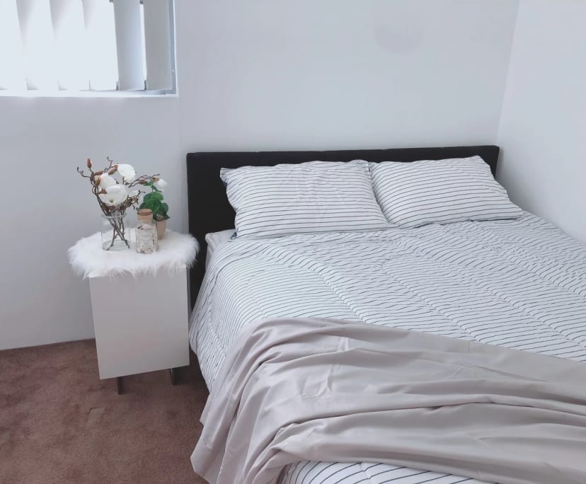 Unfurnished room in a flatshare