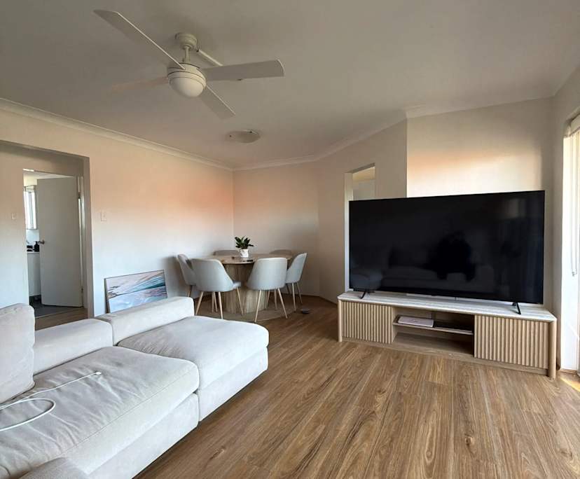 Unfurnished room in a flatshare