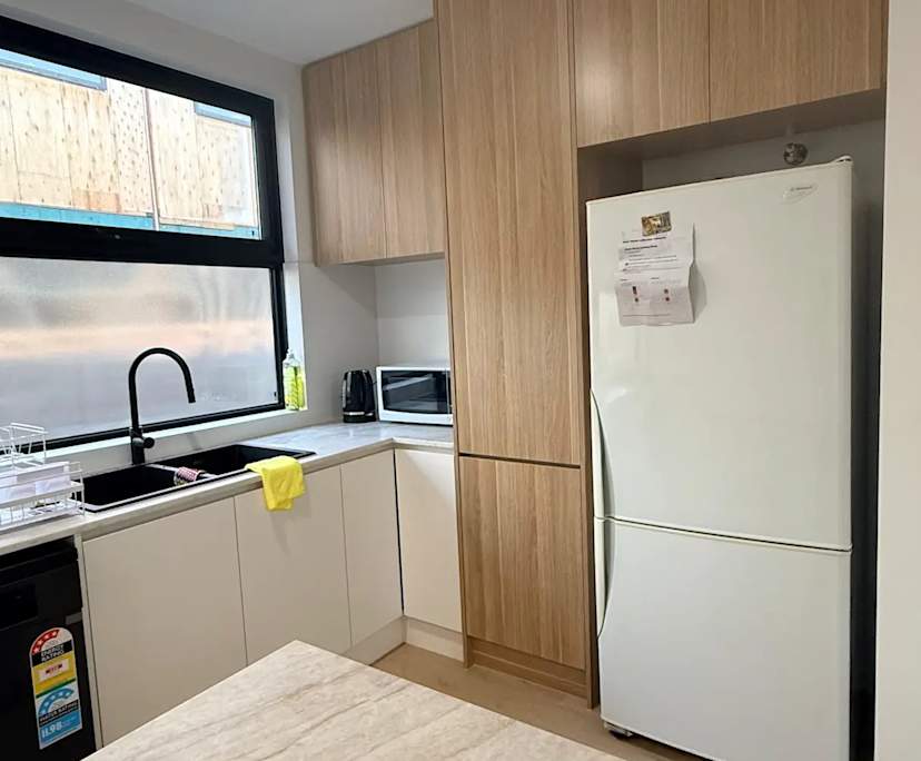 $320, Share-house, 2 bathrooms, Hadfield VIC 3046