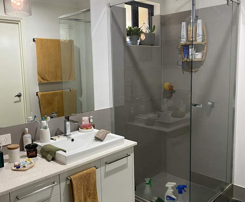 $350, Share-house, 4 bathrooms, South Yunderup WA 6208