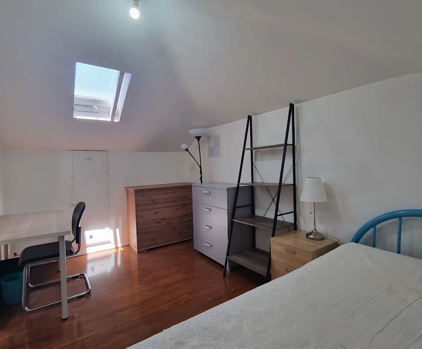 Furnished room in a share house