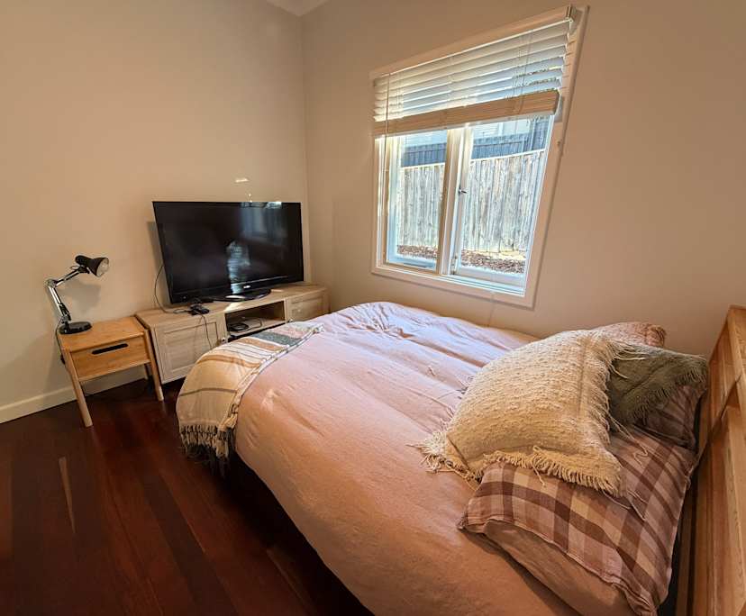 Room in a share house