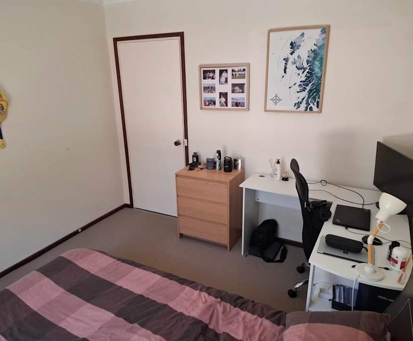 Furnished room in a share house