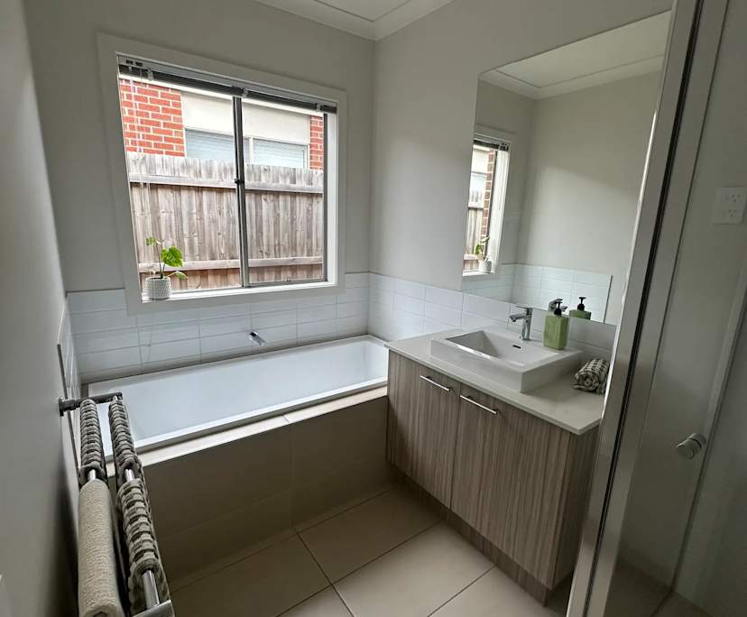 $250, Share-house, 4 bathrooms, Curlewis VIC 3222